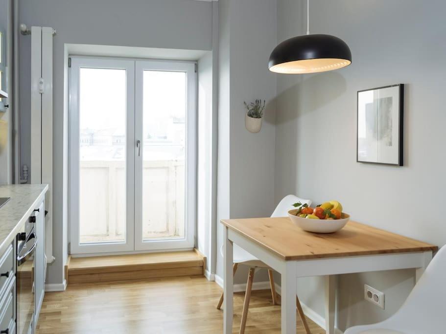 Good Vibes Central Apartment ブカレスト エクステリア 写真